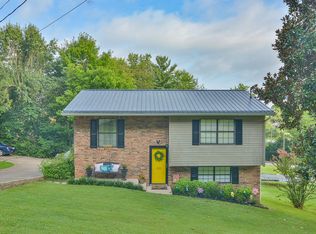 1923 Mountain View Ave, Kingsport, TN 37664