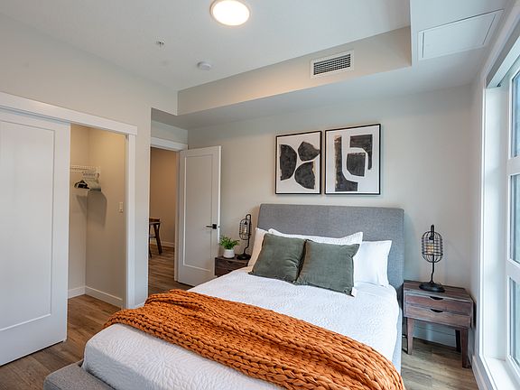4th image of 8450 106a Ave NW #1400903