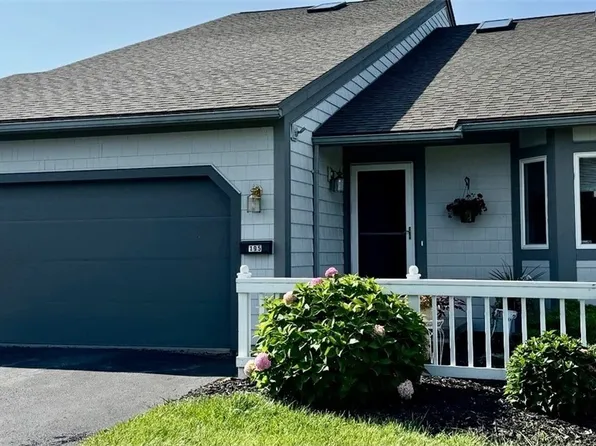 195 Summerhaven Dr S, East Syracuse, NY 13057