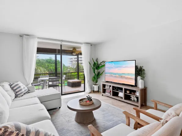 555 Banyan Tree Ln E #410, Delray Beach, FL 33483