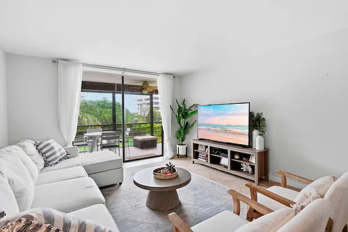 555 Banyan Tree Ln E #410 Photo 1