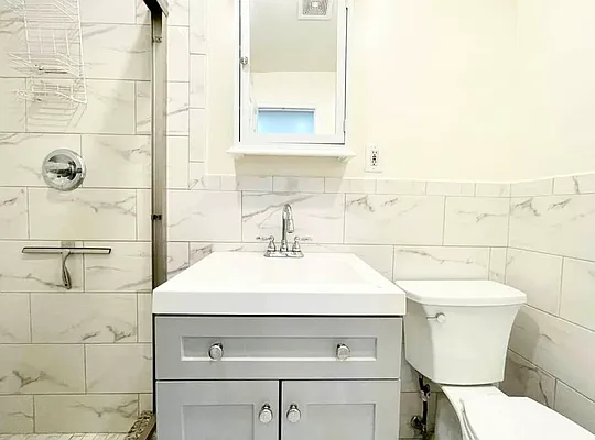 Rented by Century 21 Premier  | media 8