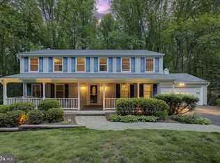 2909 Blue Robin Ct, Herndon, VA 20171