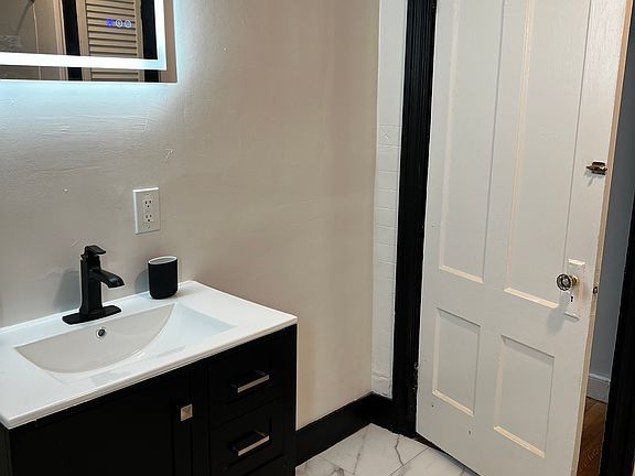 4th image of 401 Waterman Ave Floor 2