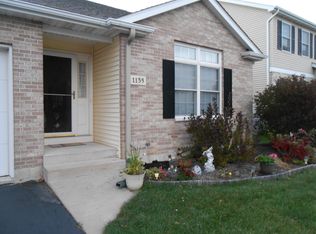 1135 Penny Ln, Sycamore, IL 60178