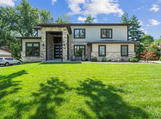 713 Candlelight Ln, Saint Louis, MO 63132