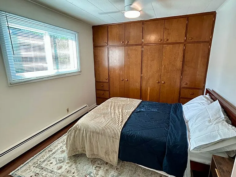 401 Chamberlain Ave — Photo 22