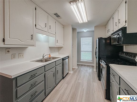 5th image of 406 Waterford Dr