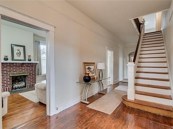 3rd image of 2231 Ferndale Ave