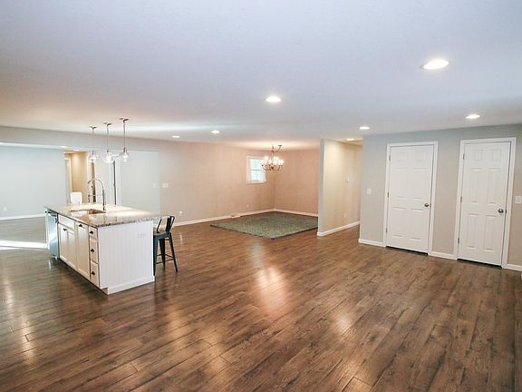 4th image of 1418 N Milton Ave