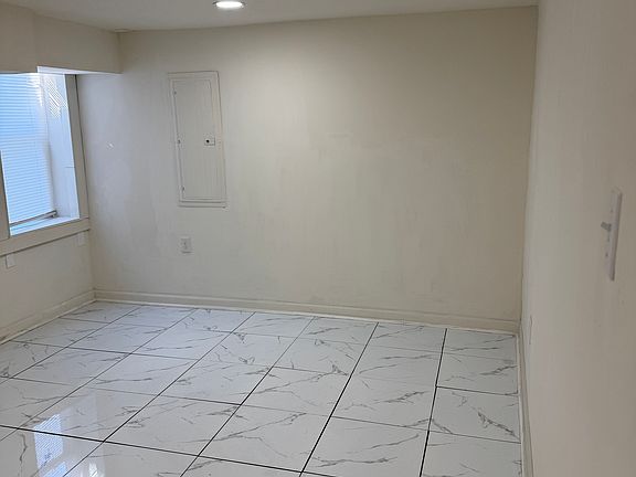2nd image of 427 Arch St