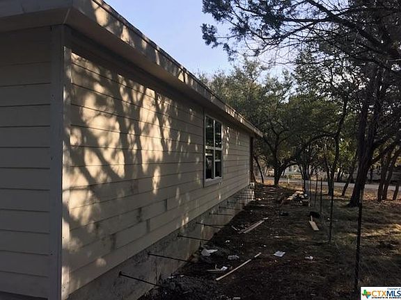 3rd image of 1223 Greenhill Dr