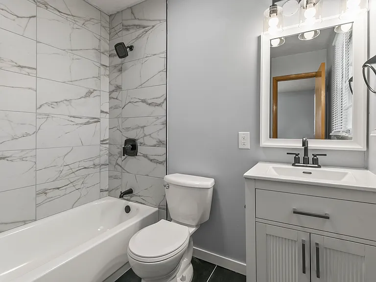 11214 Leavenworth St — Photo 14