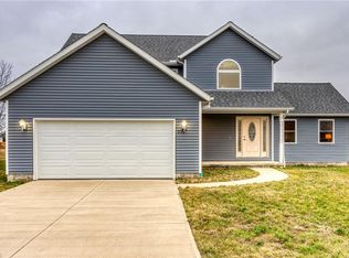 237 Skyline Dr, Elyria, OH