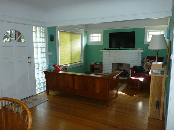 5th image of 1978 Emerald St