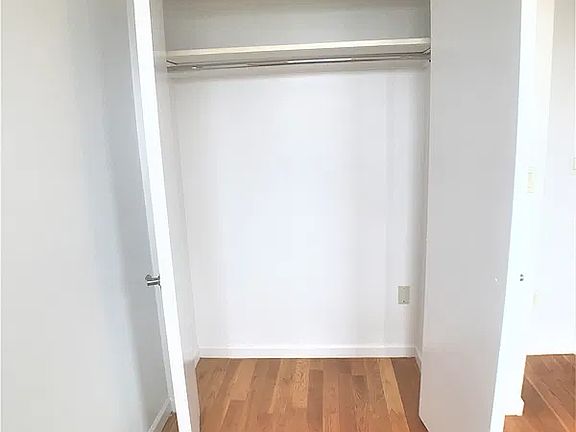 5th image of 86 Moore St APT 5A