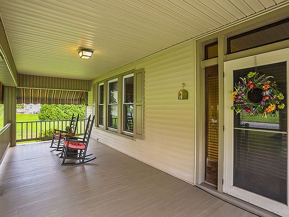 4th image of 15101 Winterstown Rd