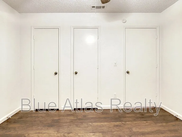 916 Hilltop Dr #B — Photo 16
