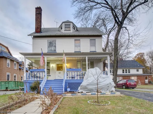 253 E 3rd Ave, Roselle, NJ 07203