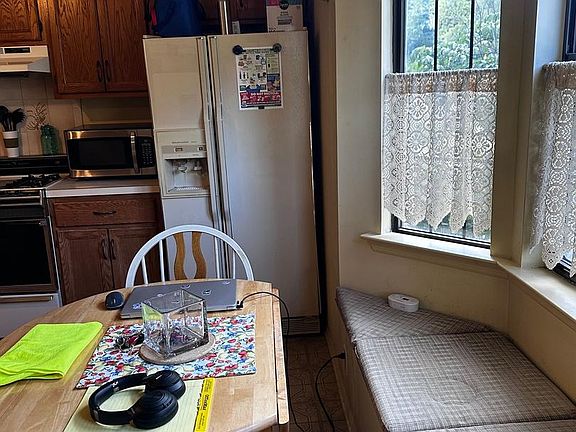 4th image of 24 Bordenshire Dr