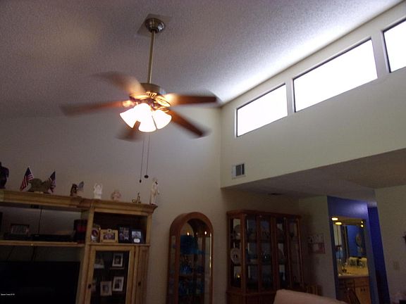 5th image of 540 Summerset Ct