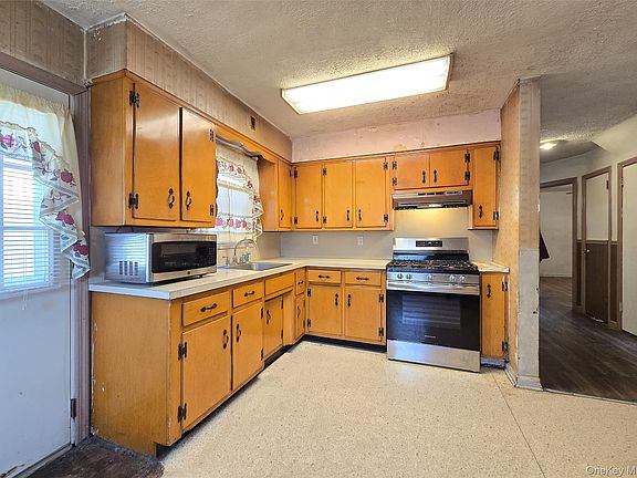 3rd image of 369 Woodfield Road