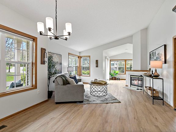 5th image of 189 Wedgewood Dr