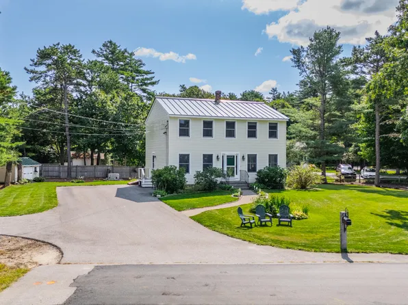29 Madelyn Avenue, Topsham, ME 04086