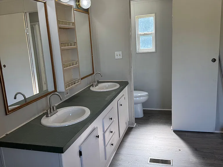 225 Burnett Chapel Ln — Photo 3