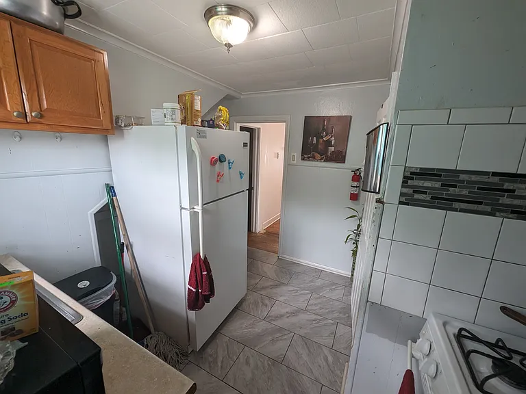 26 Lavergne St #2 — Photo 10