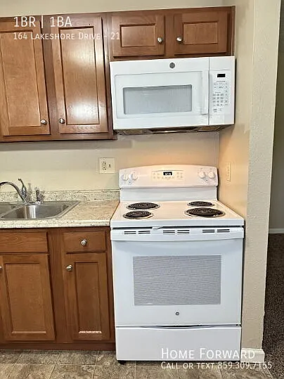 164 Lakeshore Dr #21 — Photo 8