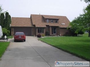 28251 County Road 46, Nappanee, IN 46550