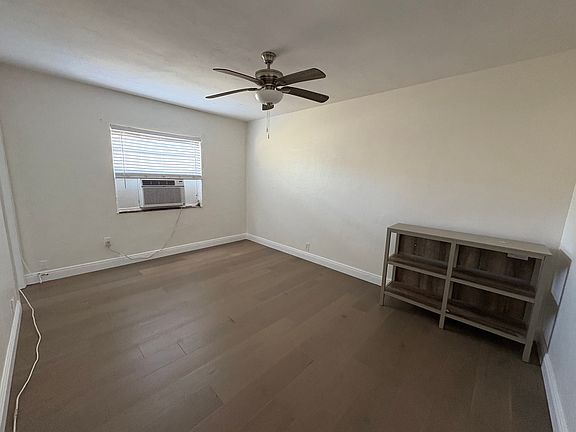 4th image of 916 SW 8th Ave APT 3