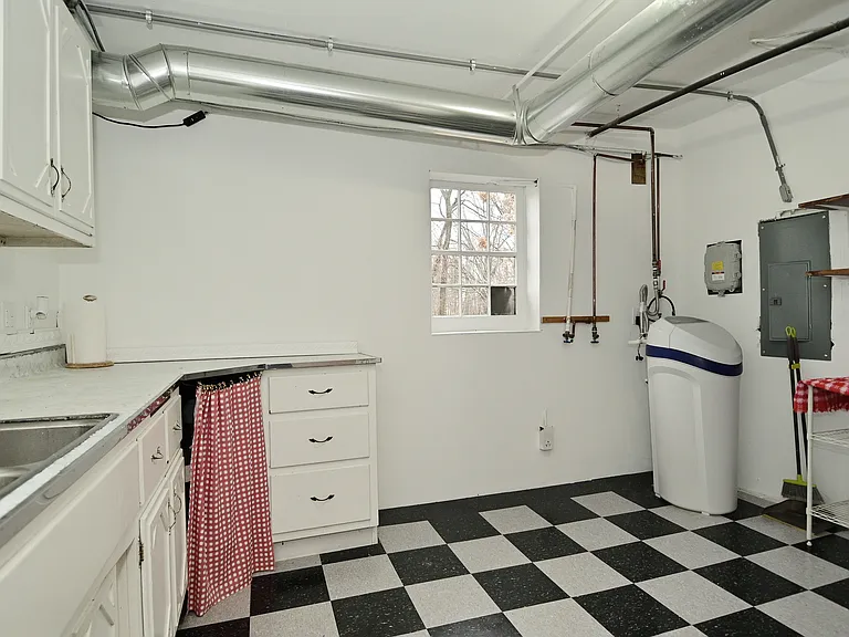 3775 E Thompson Rd — Photo 8