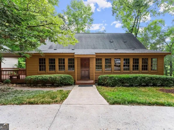 9125 Ponderosa Trl, Gainesville, GA 30506