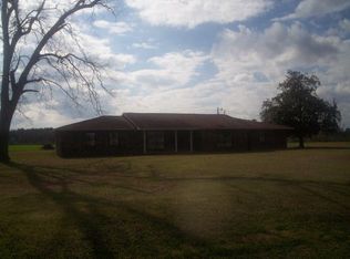 6500 Red Oak Rd, Baxley, GA 31513