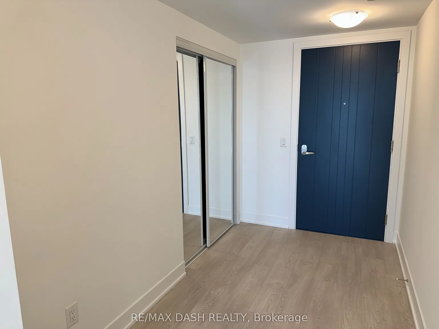 1 bed, $2,055 — Photo 4