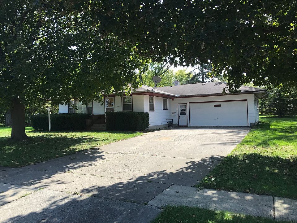 1st image of 11907 Borden St