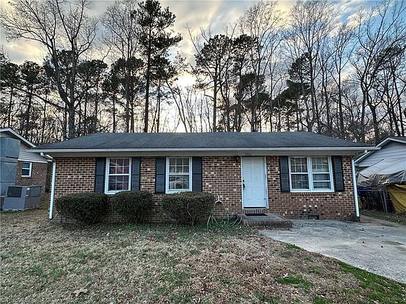 2nd image of 3506 Four Seasons Dr