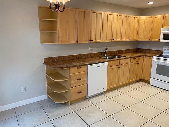 4th image of 2472 Tahoe Cir