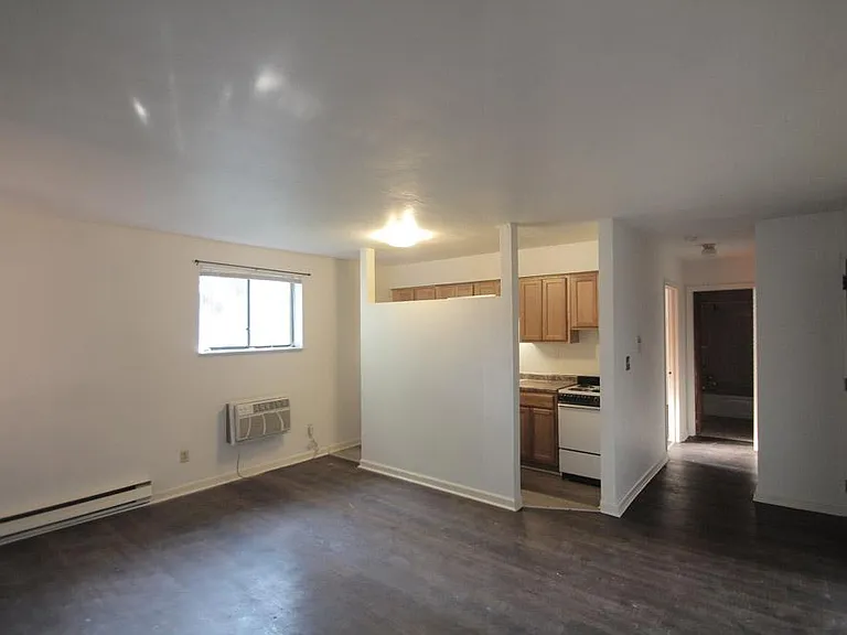 453 Biddle Ave #7 — Photo 2
