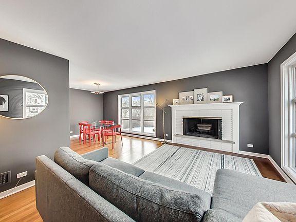 3rd image of 444 Havenwood Ct