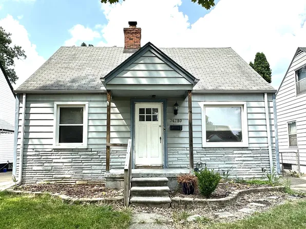34280 Currier St, Wayne, MI 48184