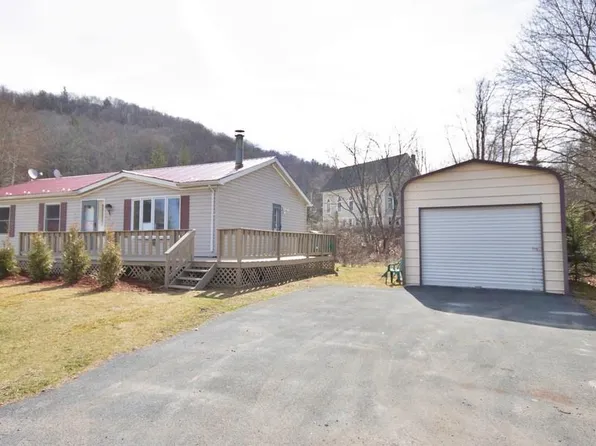 32 Meadow Street #17B, Livingston Manor, NY 12758
