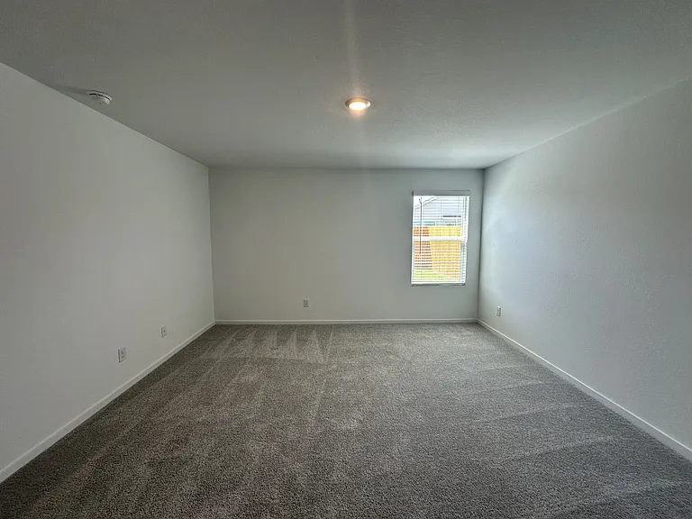 3902 Selawik St — Photo 8
