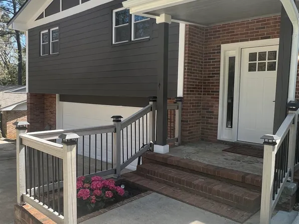 181 Continental Dr, Spartanburg, SC 29302