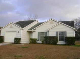 107 Caswell Ct, Jacksonville, NC 28546