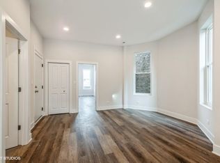 853 W Addison St #3, Chicago, IL 60613