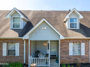 2102 Silverbrook Dr, Knoxville, TN 37923