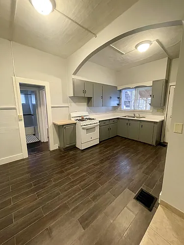 58 E Court St #2 Photo 1